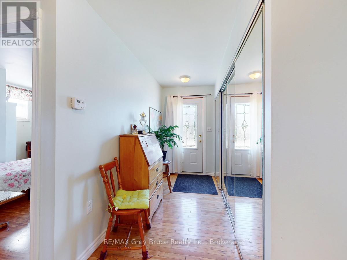 817 11th Street W, Owen Sound, Ontario N4K 3T4 - Photo 7 - X12984570