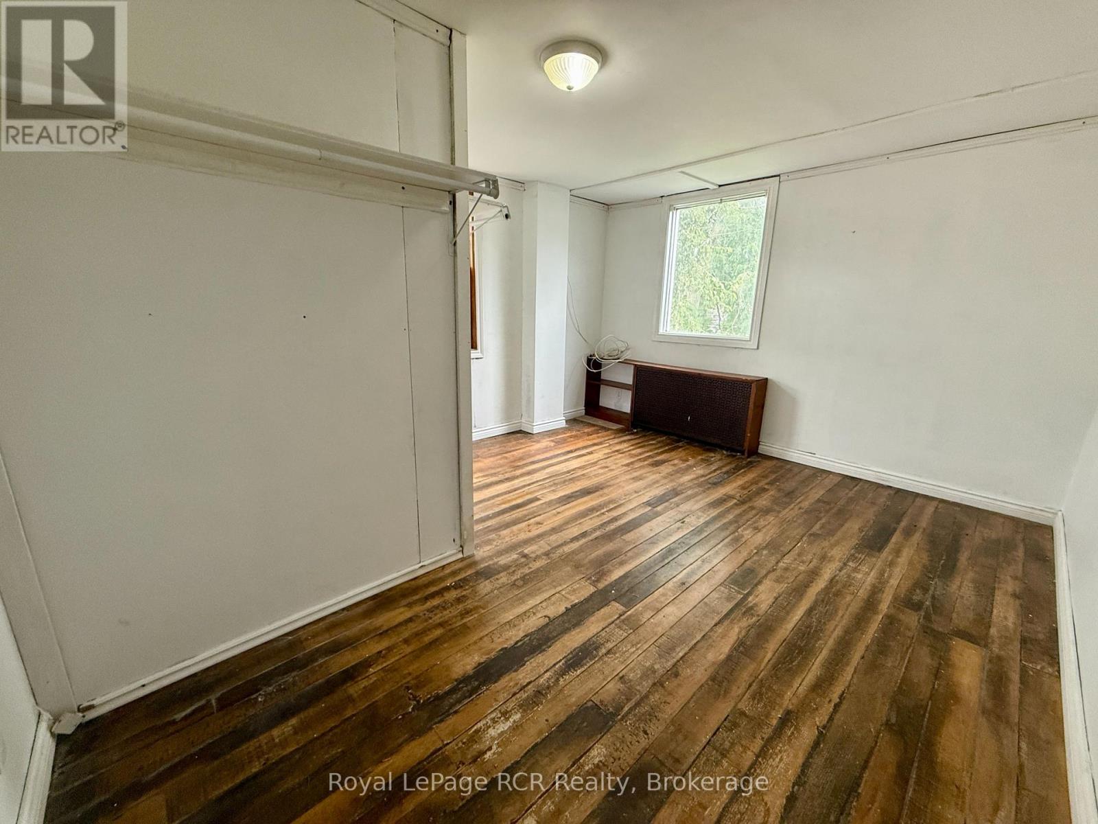 307 Prince (Lane) Street, Brockton, Ontario  N0G 2V0 - Photo 13 - X12984632