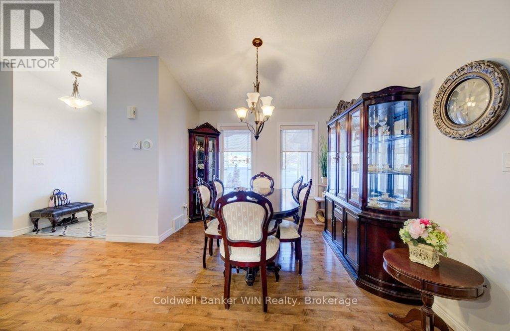 300 Durham Street W, Wellington North, Ontario  N0G 2L1 - Photo 10 - X12984644