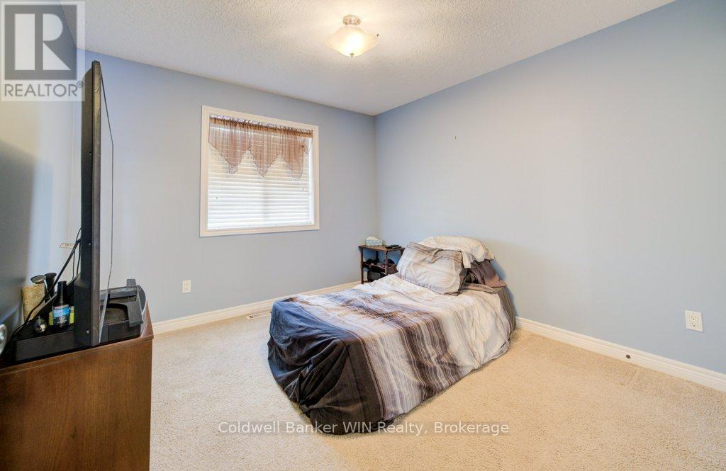 300 Durham Street W, Wellington North, Ontario  N0G 2L1 - Photo 18 - X12984644