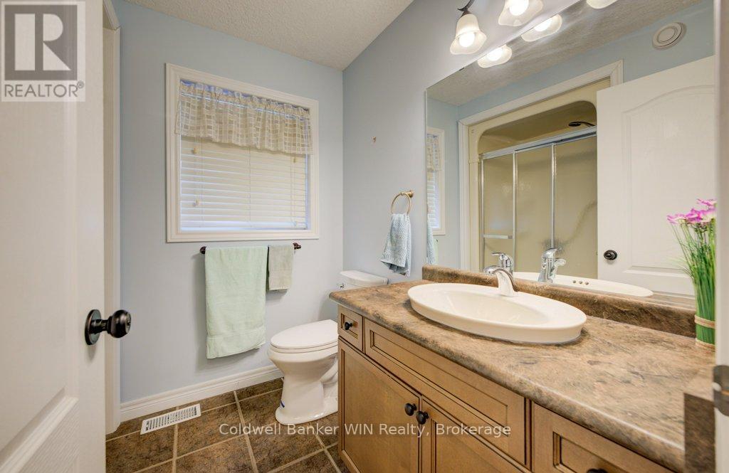 300 Durham Street W, Wellington North, Ontario  N0G 2L1 - Photo 19 - X12984644