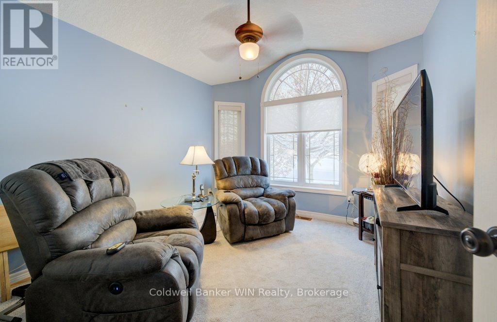 300 Durham Street W, Wellington North, Ontario  N0G 2L1 - Photo 21 - X12984644