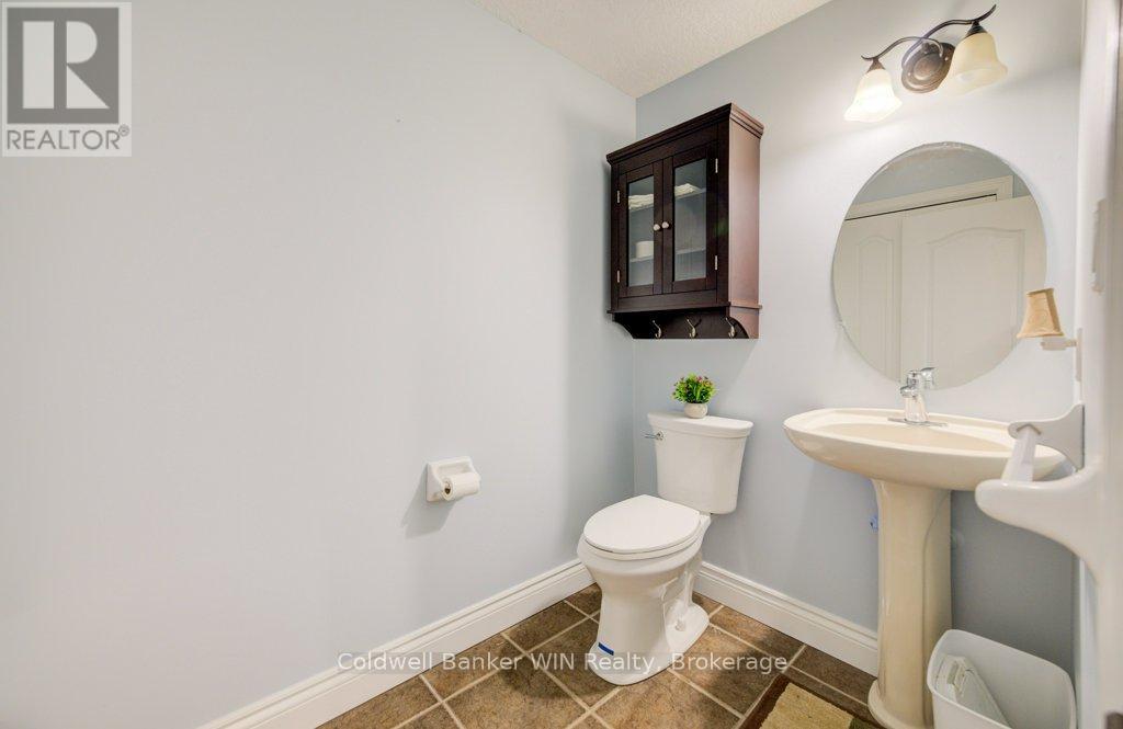 300 Durham Street W, Wellington North, Ontario  N0G 2L1 - Photo 30 - X12984644