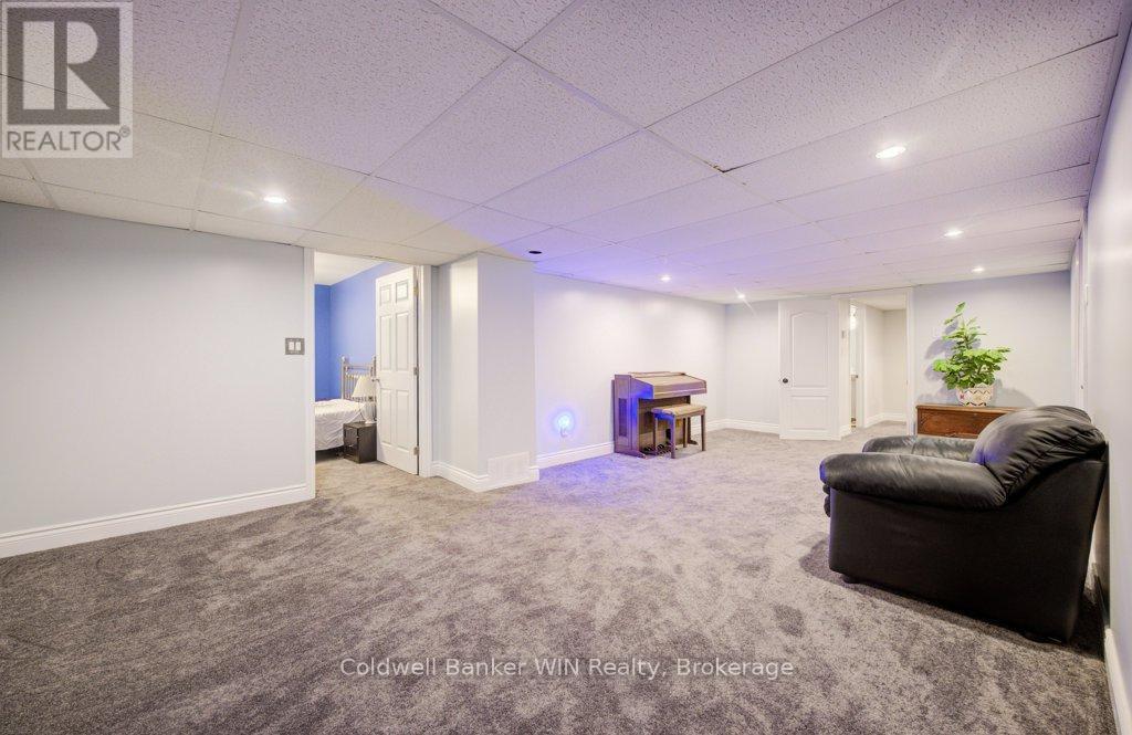 300 Durham Street W, Wellington North, Ontario  N0G 2L1 - Photo 33 - X12984644