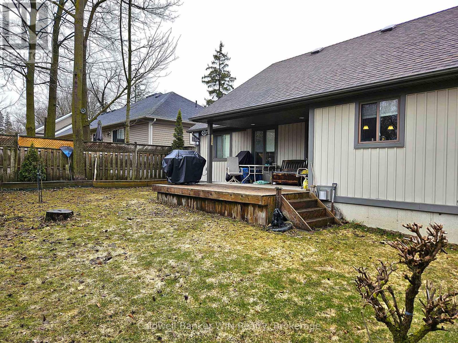 300 Durham Street W, Wellington North, Ontario  N0G 2L1 - Photo 36 - X12984644