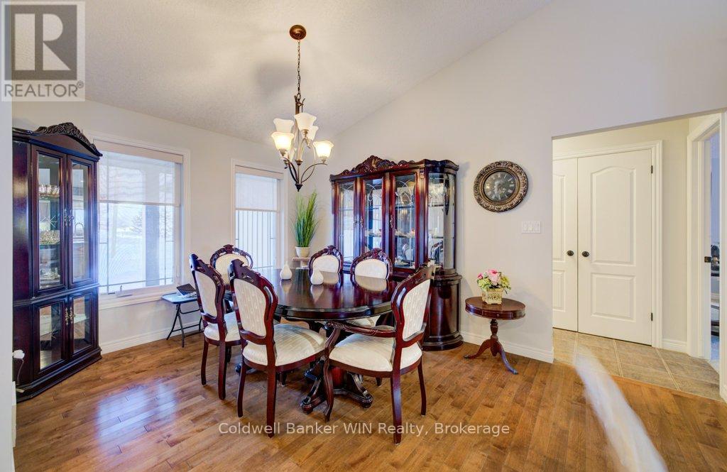 300 Durham Street W, Wellington North, Ontario  N0G 2L1 - Photo 9 - X12984644