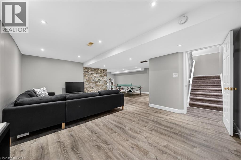 608 Bluenose Court, Waterloo, Ontario  N2K 4C5 - Photo 32 - 40819456