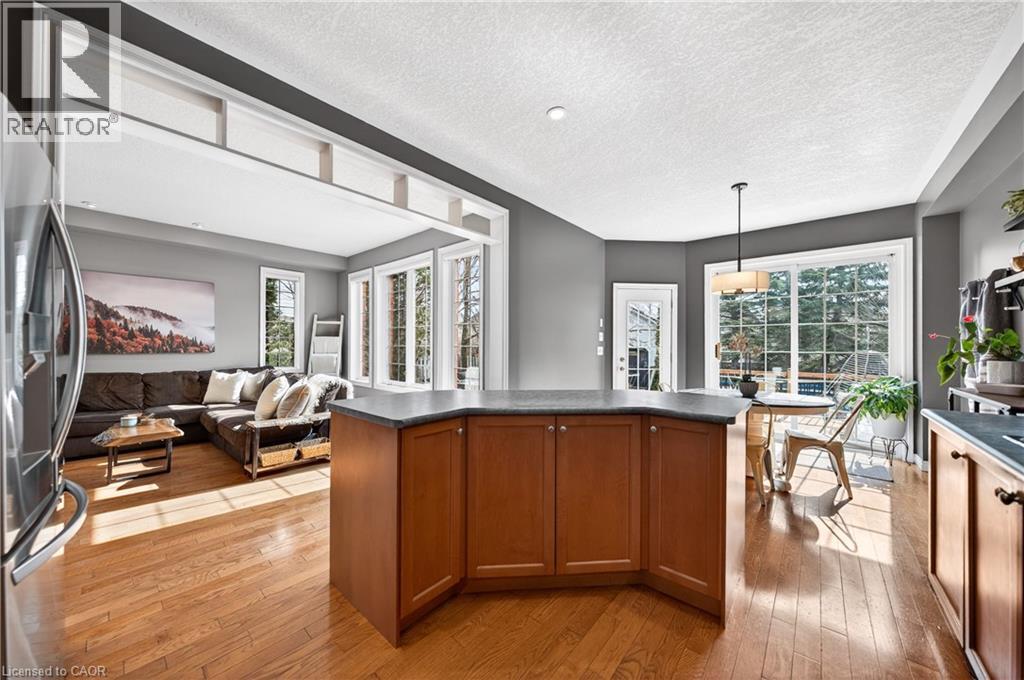 608 Bluenose Court, Waterloo, Ontario  N2K 4C5 - Photo 21 - 40819456