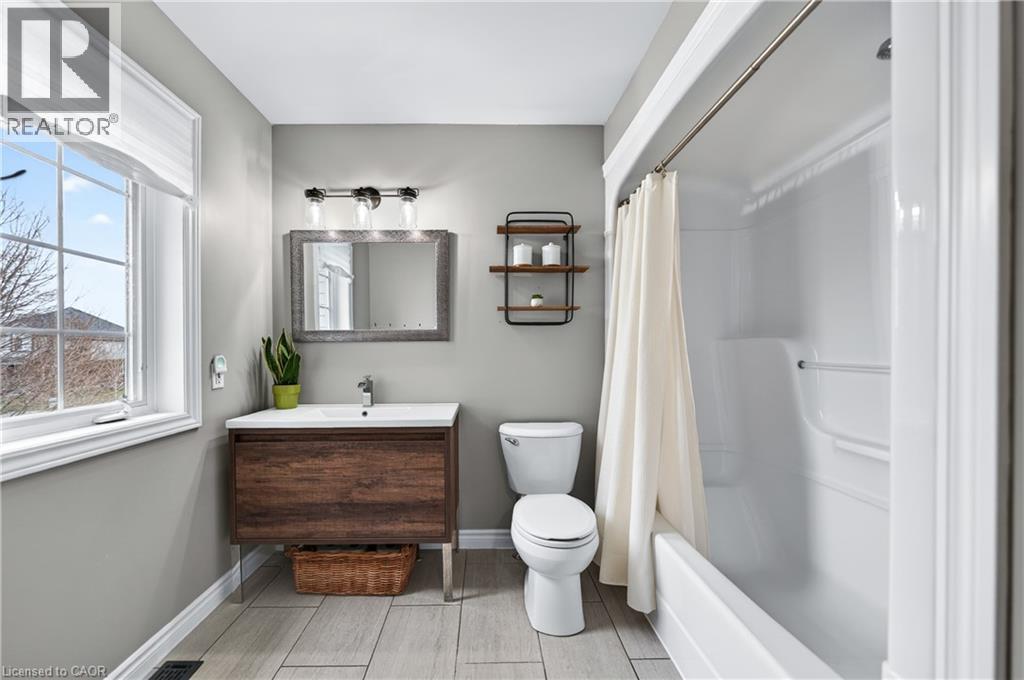 608 Bluenose Court, Waterloo, Ontario  N2K 4C5 - Photo 28 - 40819456