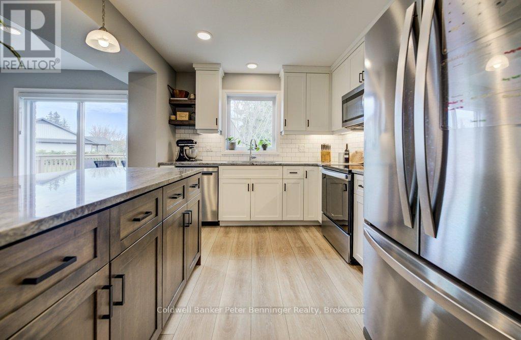 126 Second Street, Brockton, Ontario  N0G 2V0 - Photo 11 - X12984656