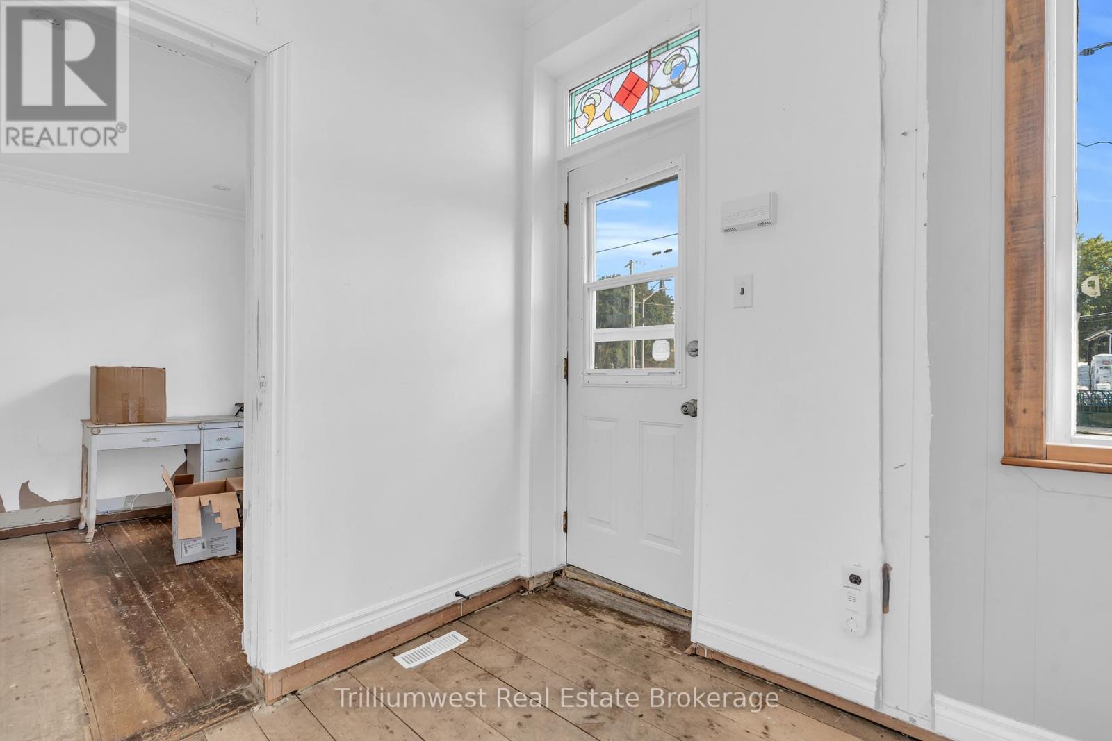 349 Main Street S, Wellington North, Ontario  N0G 2L0 - Photo 20 - X12984750