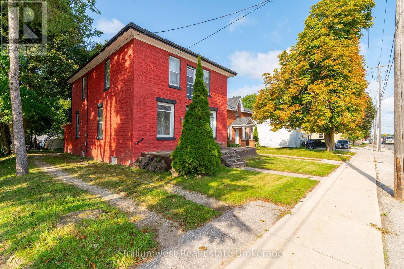 349 Main Street S, Wellington North, Ontario  N0G 2L0 - Photo 5 - X12984750