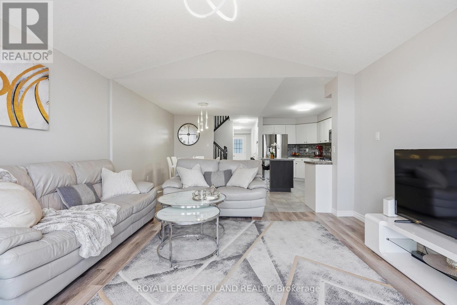 849 Silverfox Crescent, London North, Ontario  N6G 0N6 - Photo 11 - X12984672