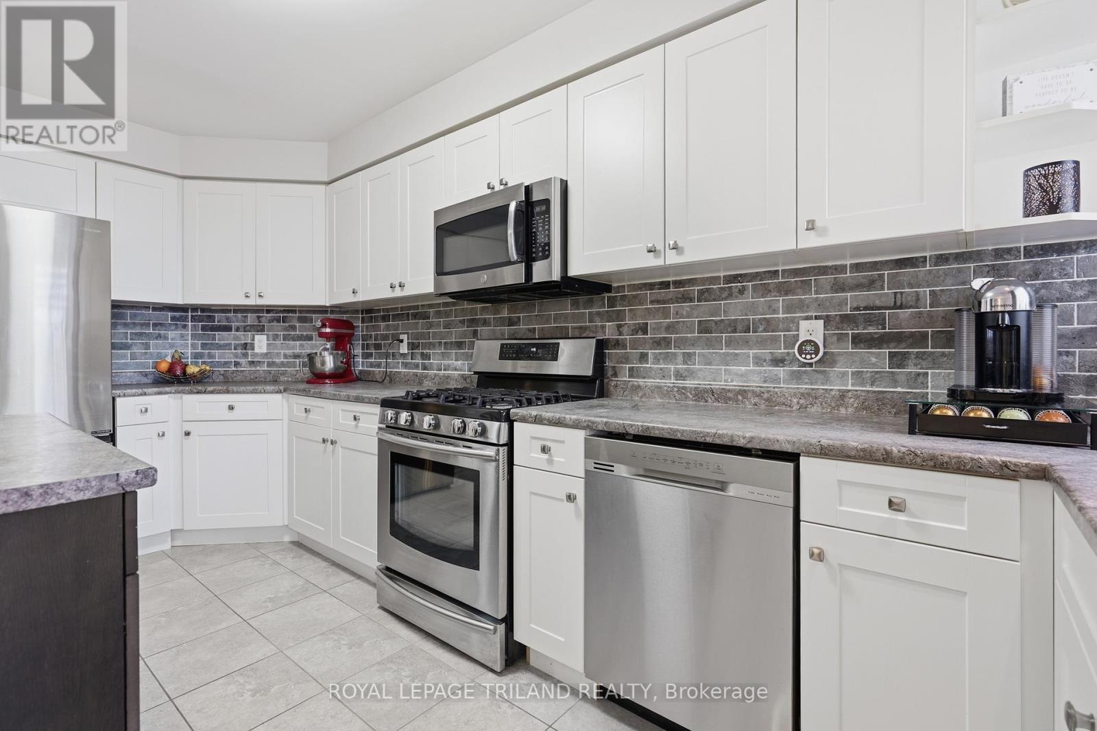 849 Silverfox Crescent, London North, Ontario  N6G 0N6 - Photo 15 - X12984672