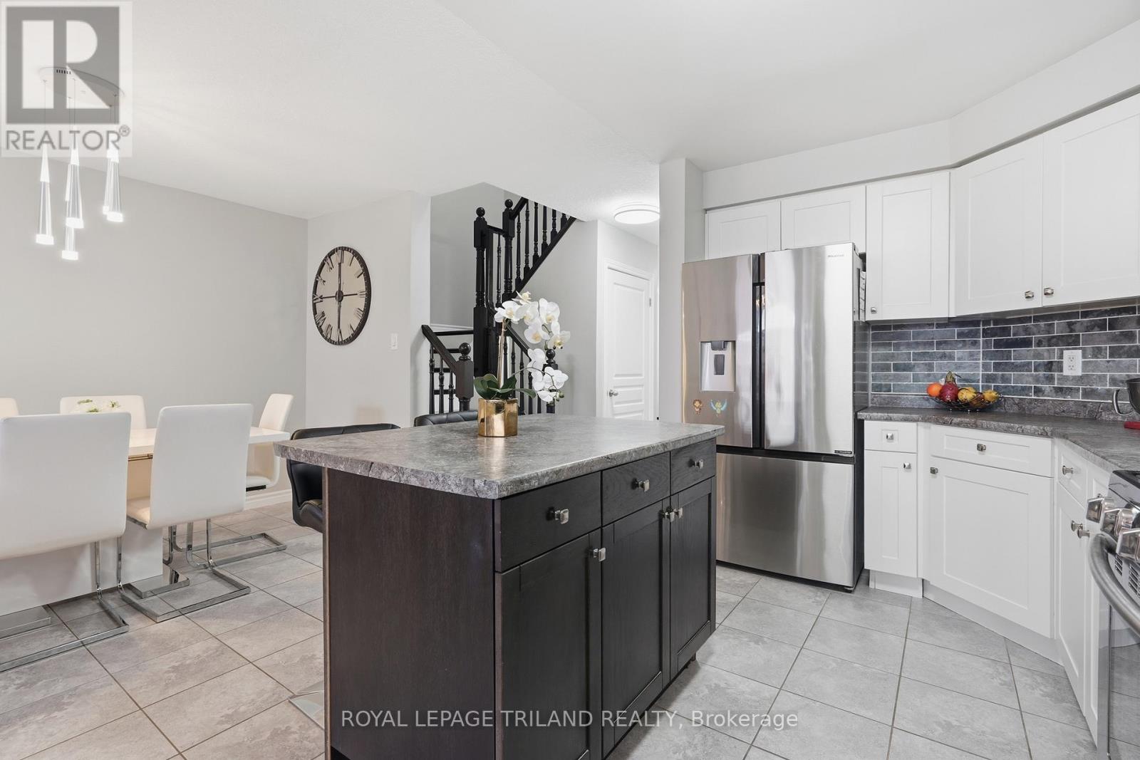 849 Silverfox Crescent, London North, Ontario  N6G 0N6 - Photo 16 - X12984672