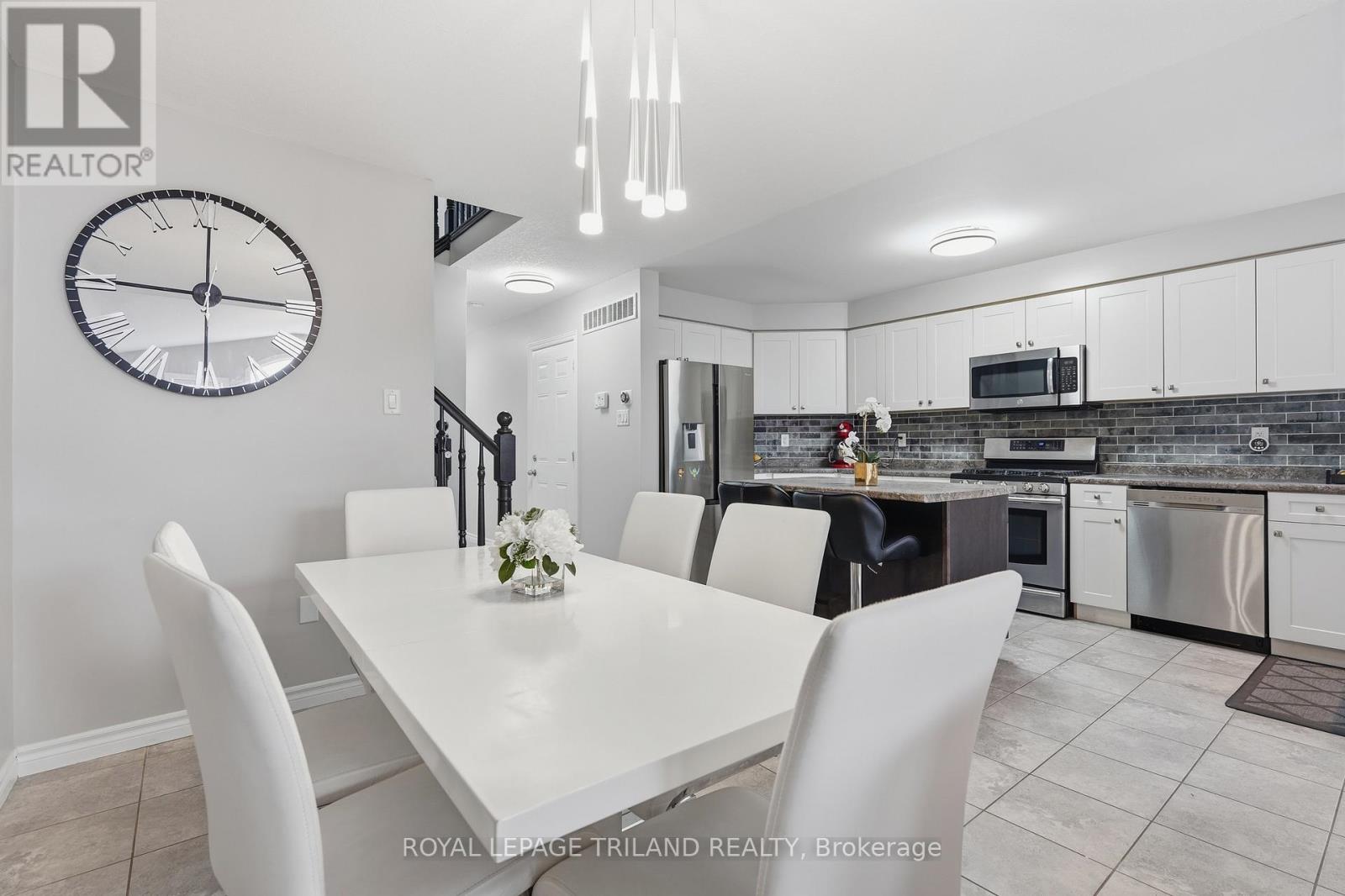 849 Silverfox Crescent, London North, Ontario  N6G 0N6 - Photo 19 - X12984672