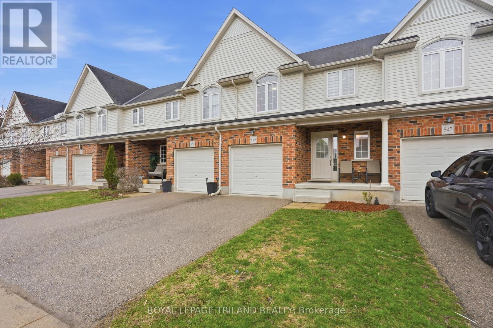 849 Silverfox Crescent, London North, Ontario  N6G 0N6 - Photo 2 - X12984672