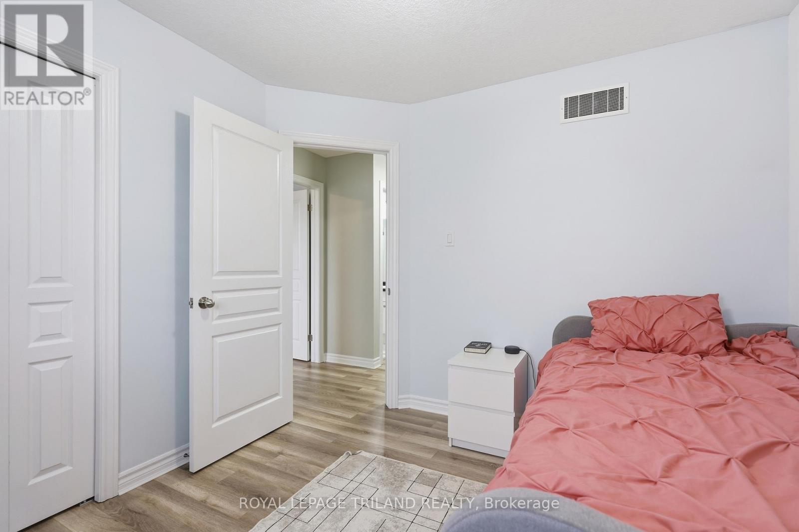 849 Silverfox Crescent, London North, Ontario  N6G 0N6 - Photo 29 - X12984672