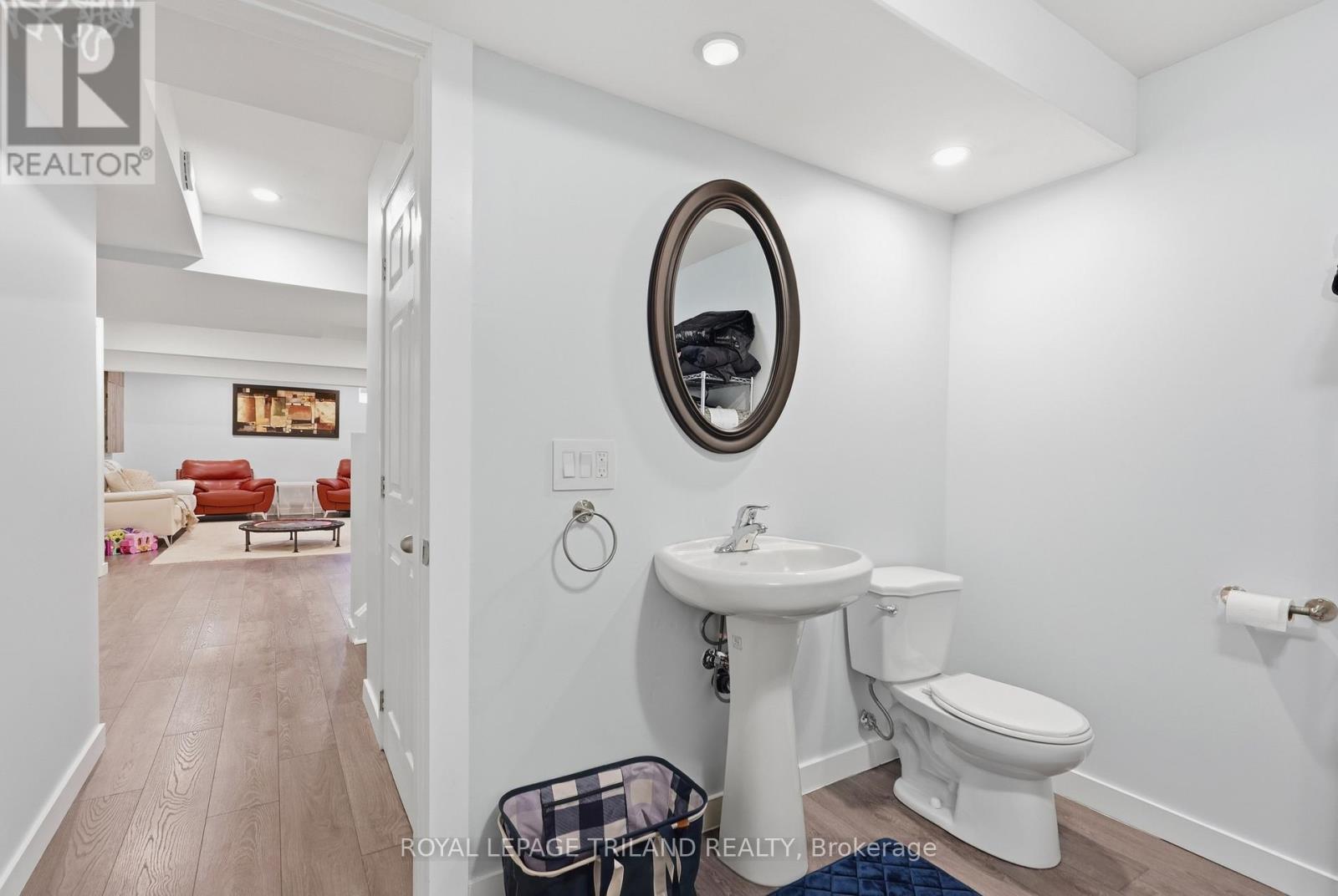 849 Silverfox Crescent, London North, Ontario  N6G 0N6 - Photo 36 - X12984672