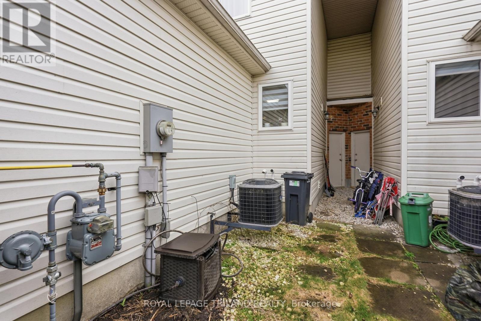 849 Silverfox Crescent, London North, Ontario  N6G 0N6 - Photo 43 - X12984672