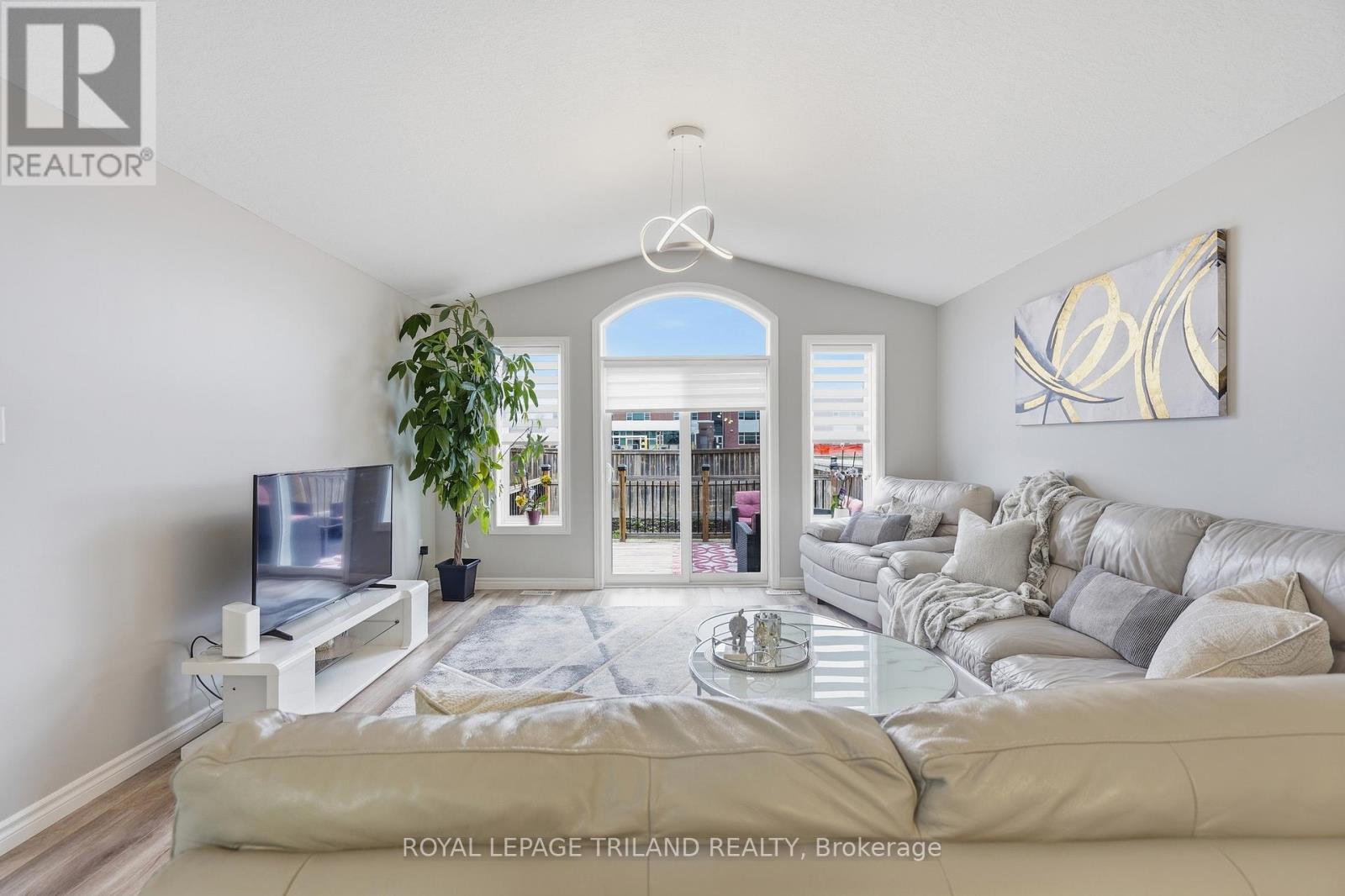 849 Silverfox Crescent, London North, Ontario  N6G 0N6 - Photo 7 - X12984672