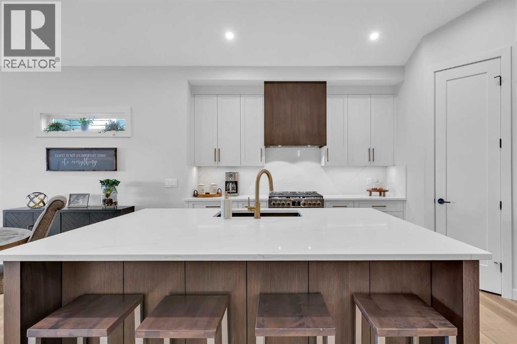 13 Emerson Crescent, Okotoks, Alberta  T1S 5W5 - Photo 7 - A2297302