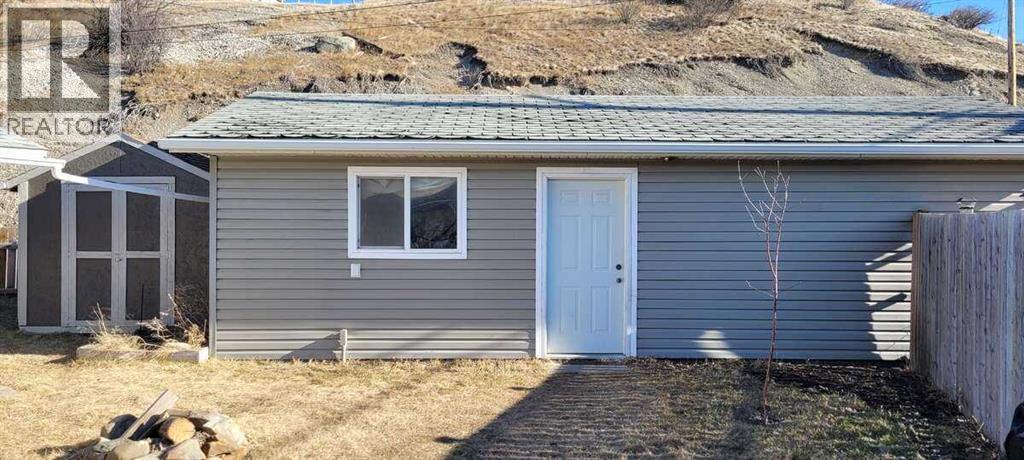 7950 17th Avenue, Coleman, Alberta  T0K 0M0 - Photo 6 - A2299946