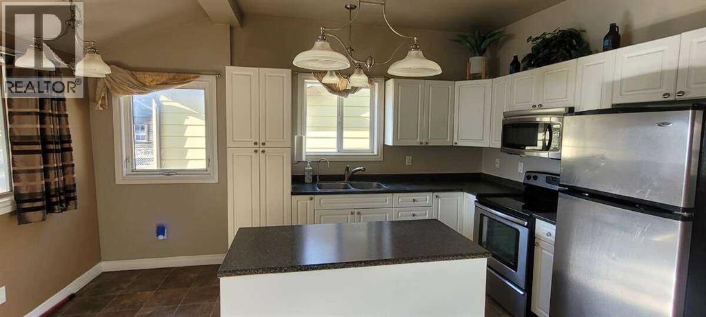 7950 17th Avenue, Coleman, Alberta  T0K 0M0 - Photo 15 - A2299946