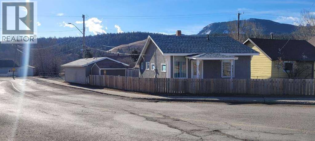 7950 17th Avenue, Coleman, Alberta  T0K 0M0 - Photo 3 - A2299946