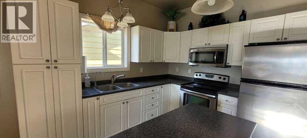 7950 17th Avenue, Coleman, Alberta  T0K 0M0 - Photo 14 - A2299946