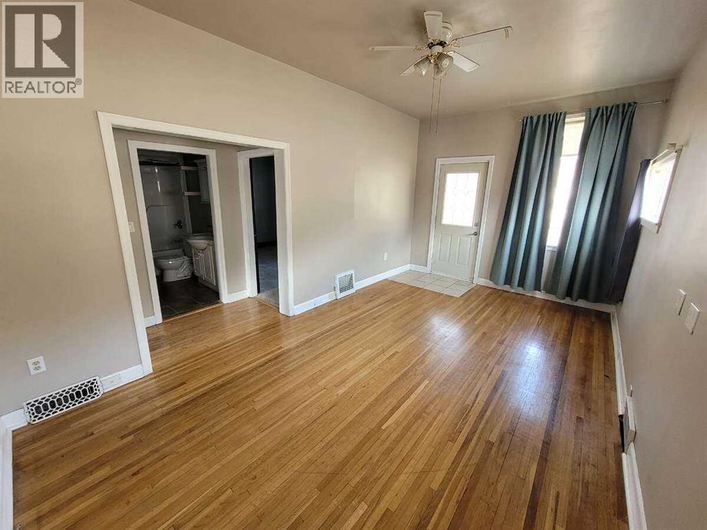 7950 17th Avenue, Coleman, Alberta  T0K 0M0 - Photo 18 - A2299946