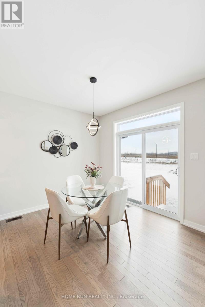 1987 Acoustic Way, Ottawa, Ontario  K4M 0L6 - Photo 4 - X12984692