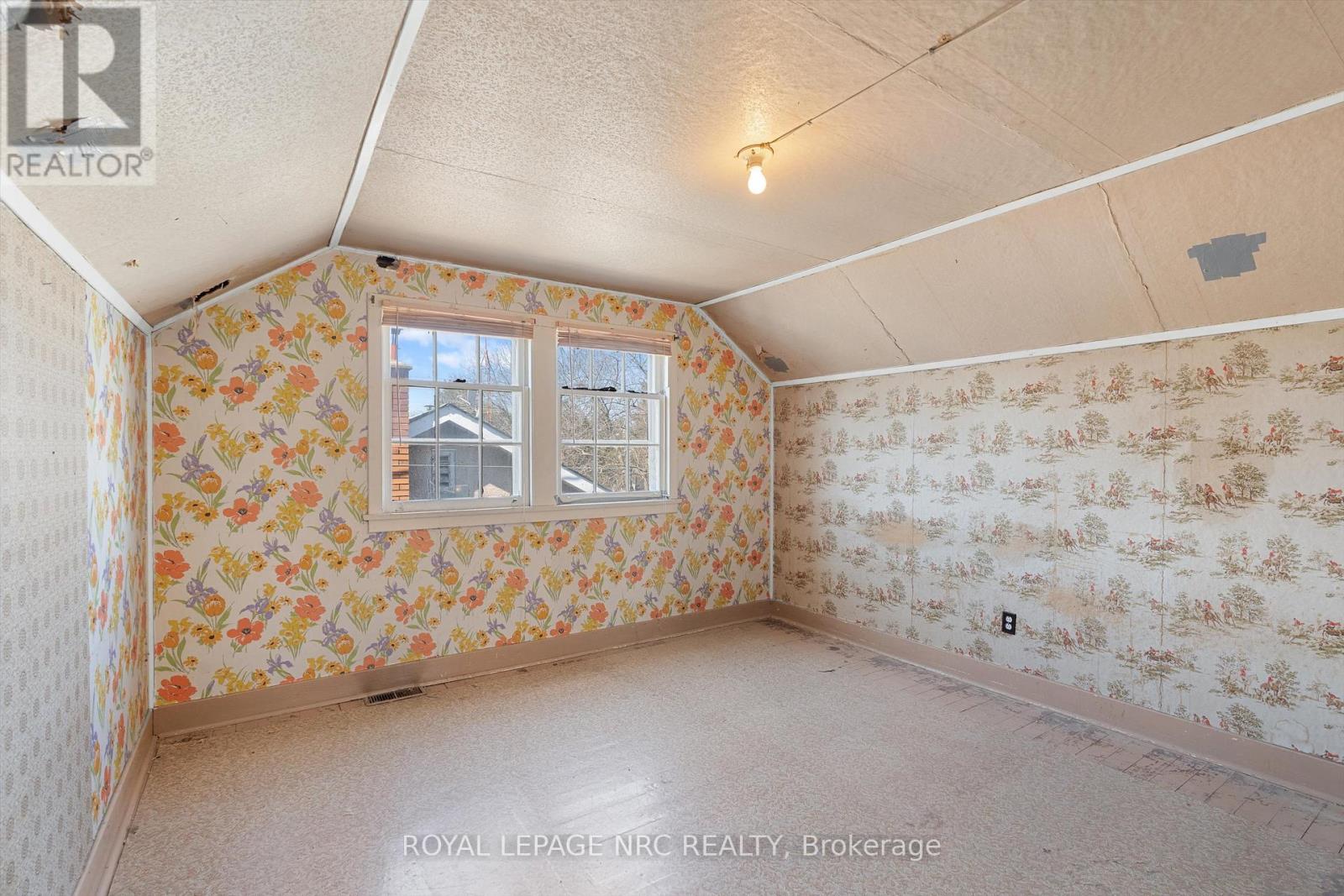 8 Byron Place, St. Catharines, Ontario  L2R 1M2 - Photo 15 - X12984648