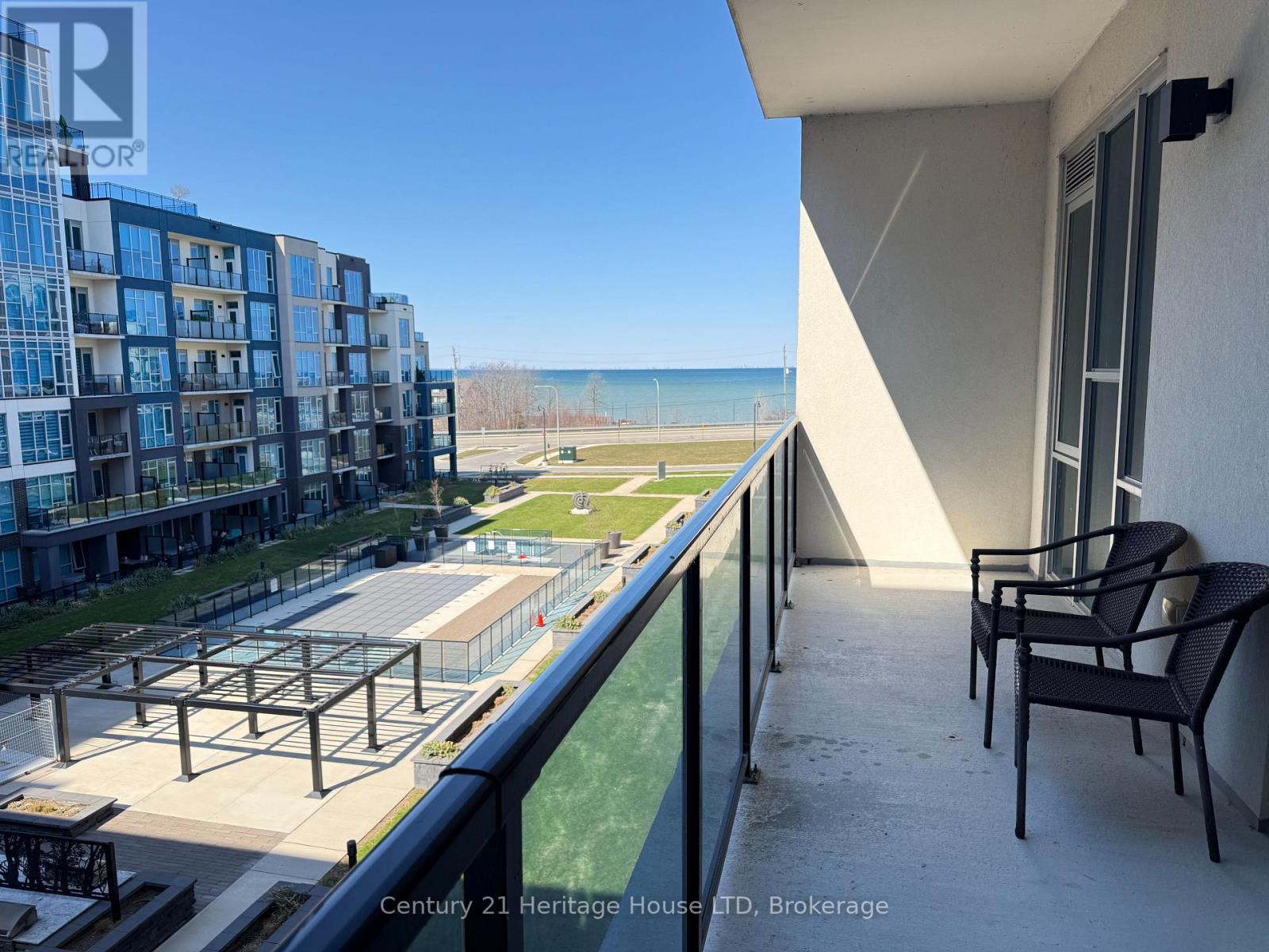 401 - 16 Concord Place, Grimsby, Ontario  L3M 4E8 - Photo 10 - X12984698