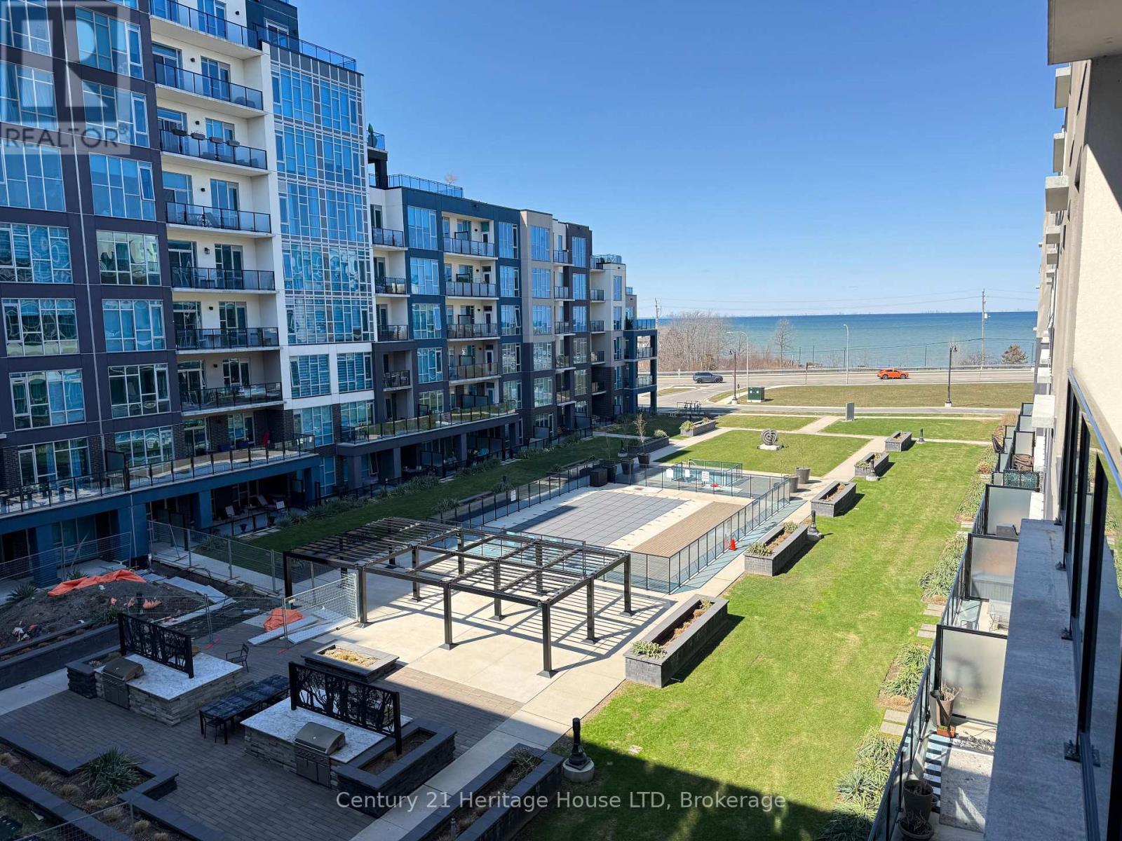 401 - 16 Concord Place, Grimsby, Ontario  L3M 4E8 - Photo 11 - X12984698