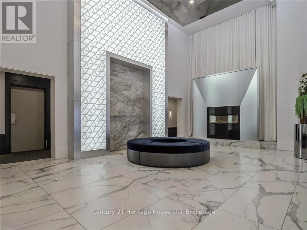 401 - 16 Concord Place, Grimsby, Ontario  L3M 4E8 - Photo 12 - X12984698