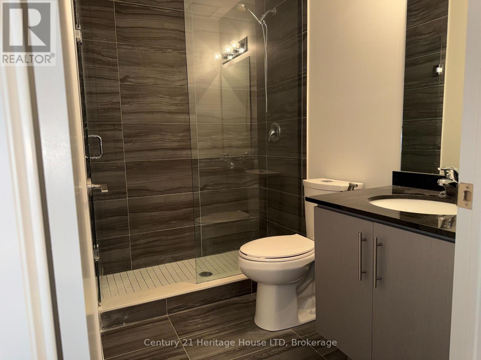 401 - 16 Concord Place, Grimsby, Ontario  L3M 4E8 - Photo 8 - X12984698