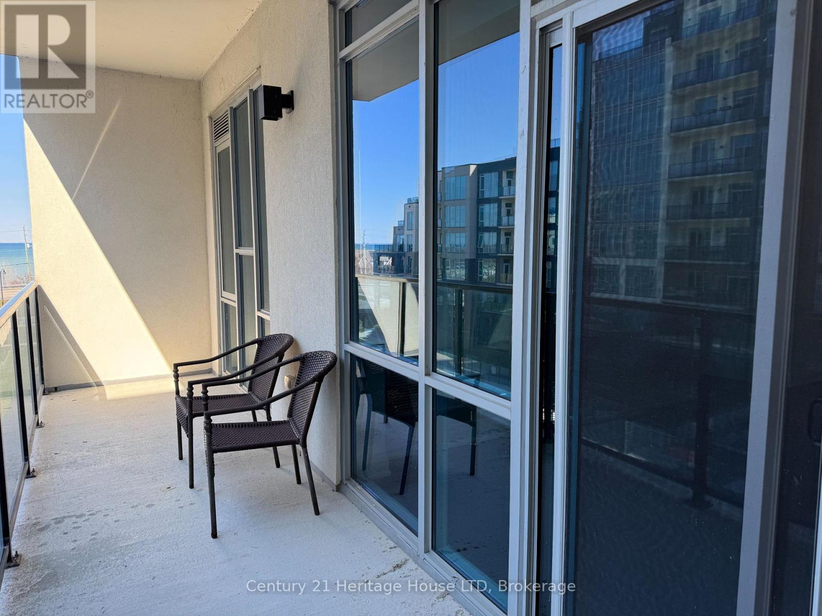 401 - 16 Concord Place, Grimsby, Ontario  L3M 4E8 - Photo 9 - X12984698