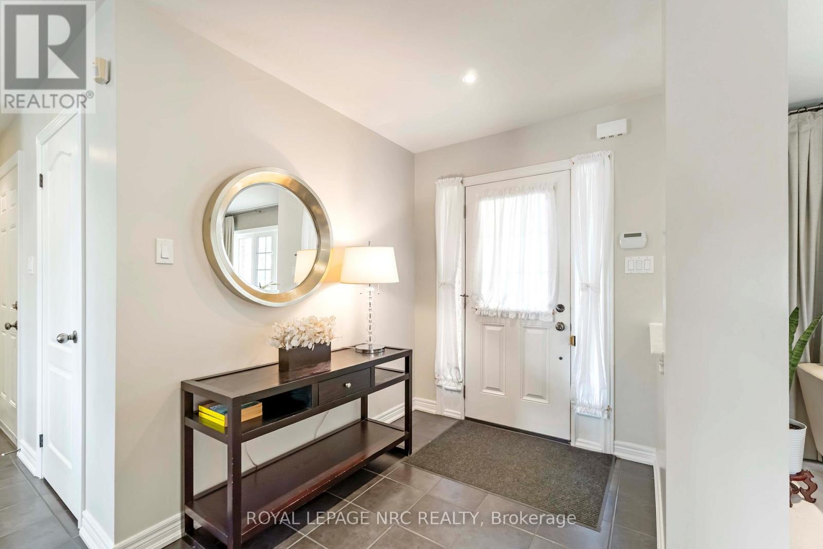 9115 Kudlac Street, Niagara Falls, Ontario  L2H 0C2 - Photo 5 - X12984738