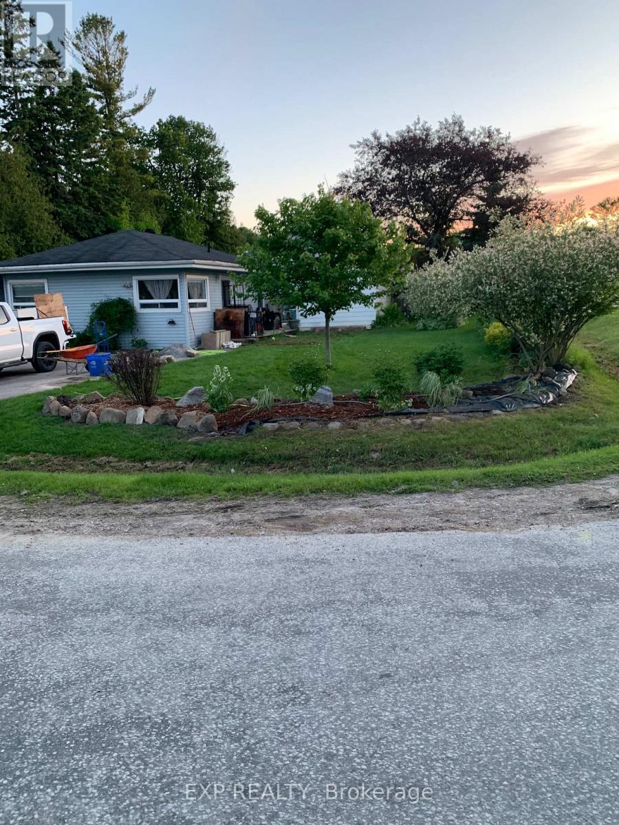 1104 Ferrier Avenue, Innisfil, Ontario  L0L 1W0 - Photo 43 - N12968516