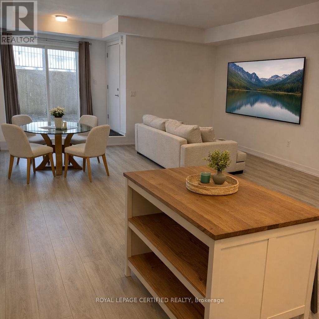 P16 - 25 Palace Street, Kitchener, Ontario  N2E 0L2 - Photo 2 - X12975800