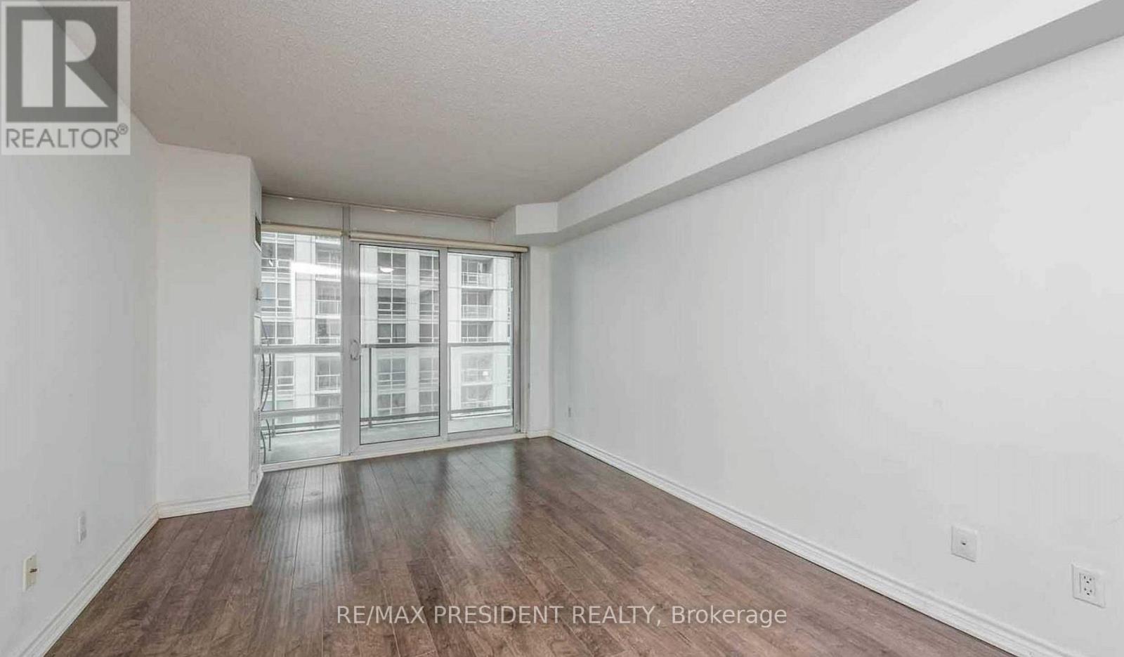 2213 - 761 Bay Street, Toronto, Ontario  M5G 2R2 - Photo 10 - C12948080