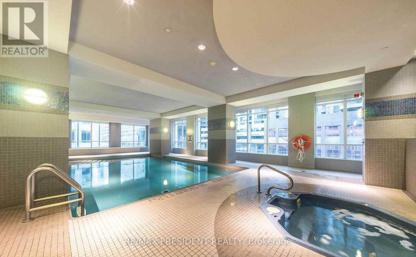 2213 - 761 Bay Street, Toronto, Ontario  M5G 2R2 - Photo 28 - C12948080