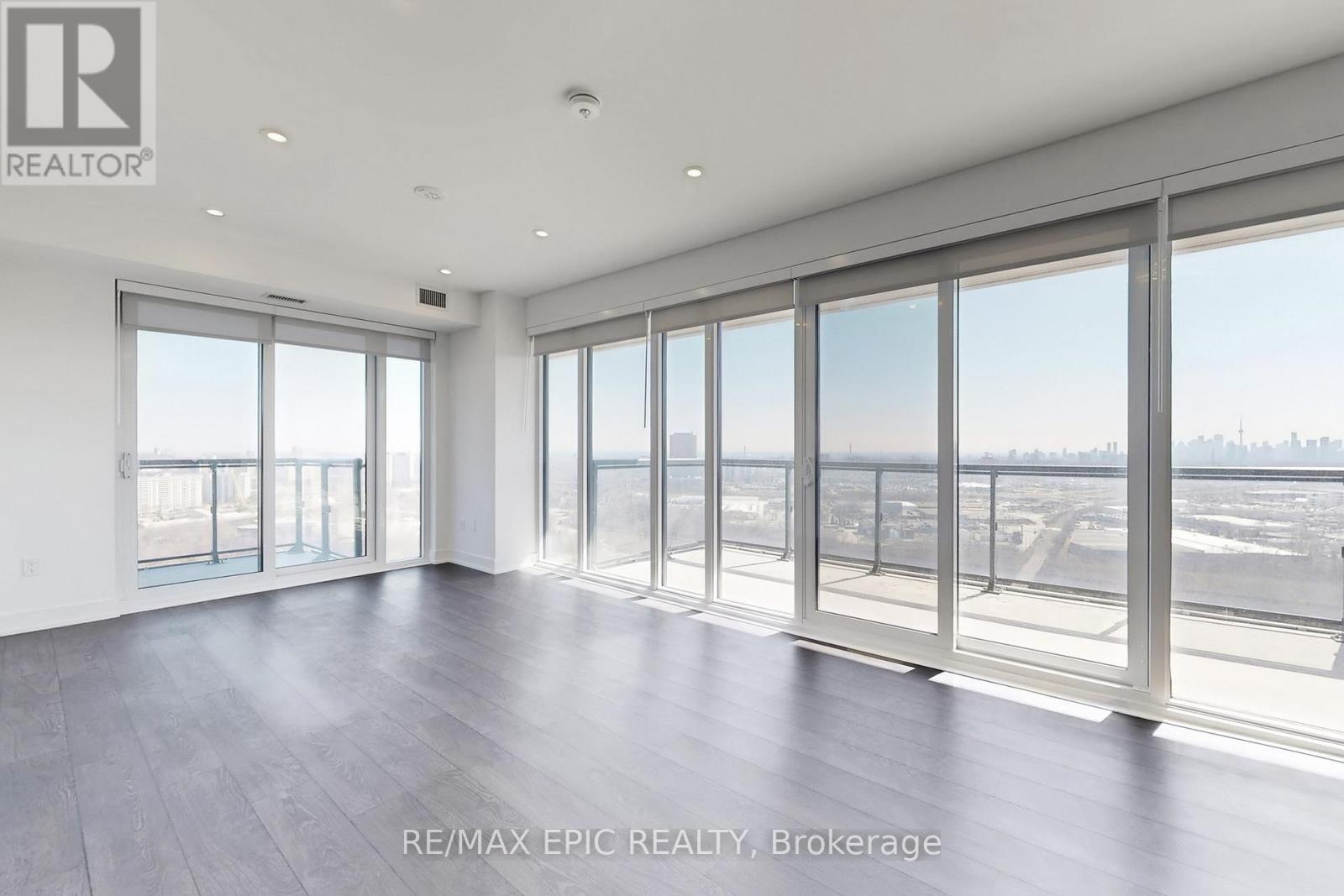 2809 - 30 Inn On The Park Drive, Toronto, Ontario  M3C 0P7 - Photo 4 - C12984620