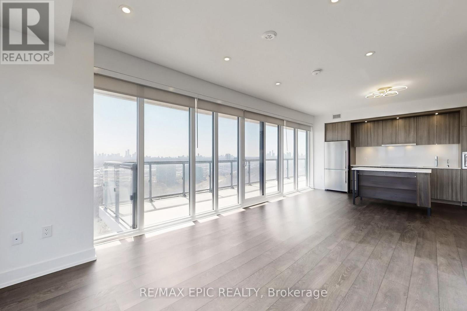 2809 - 30 Inn On The Park Drive, Toronto, Ontario  M3C 0P7 - Photo 5 - C12984620