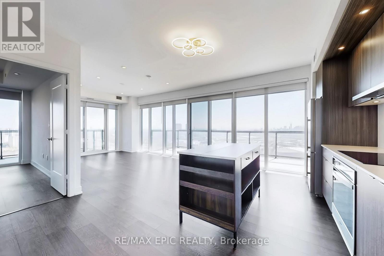 2809 - 30 Inn On The Park Drive, Toronto, Ontario  M3C 0P7 - Photo 9 - C12984620