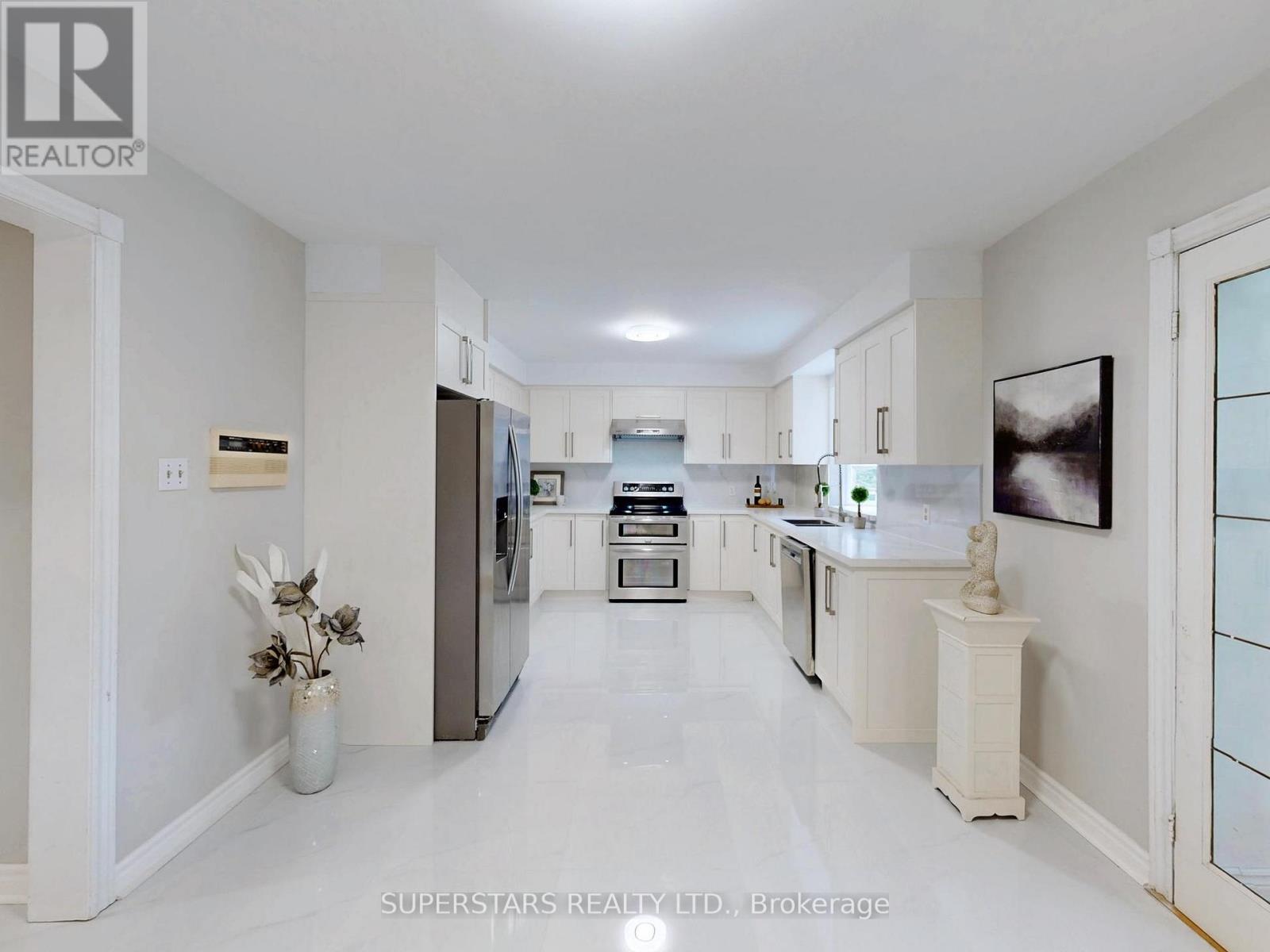 5 Jardin Hill Court, Toronto, Ontario  M2H 3R8 - Photo 13 - C12984686