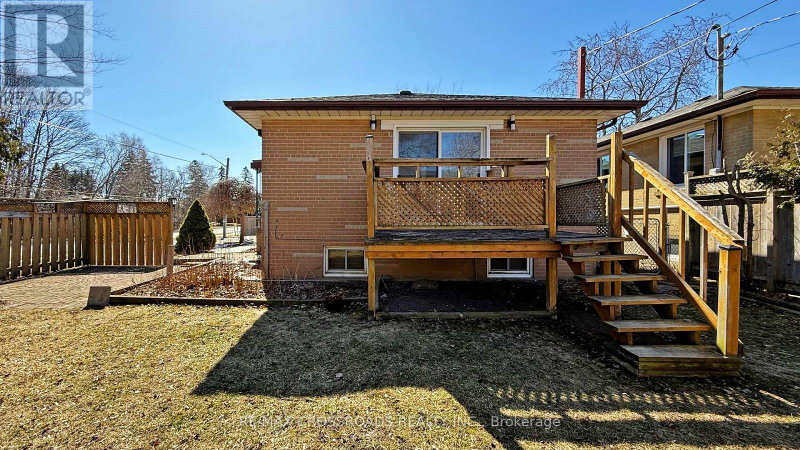 234 Sussex Avenue, Richmond Hill, Ontario L4C 2G4 - Photo 21 - N12935104