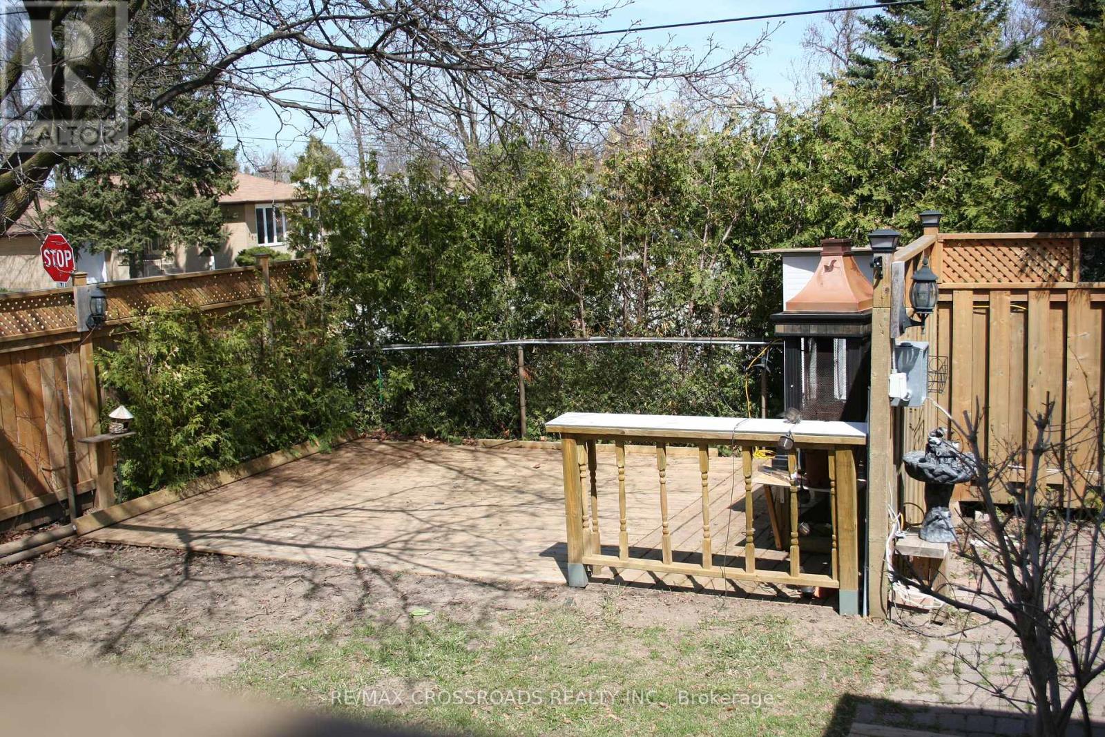 234 Sussex Avenue, Richmond Hill, Ontario L4C 2G4 - Photo 22 - N12935104