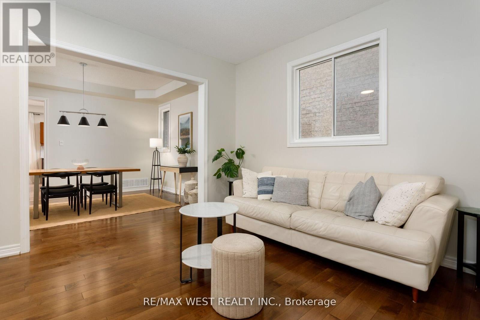 2240 Osprey Lane, Oakville, Ontario  L6M 3Z8 - Photo 6 - W12924176